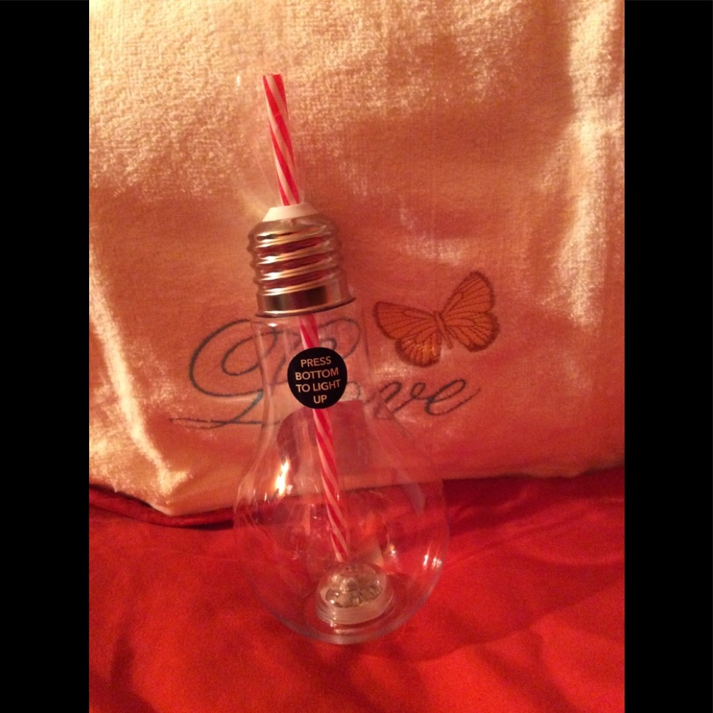Lightbulb sipping cup with straw